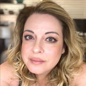 Meet your Posher, Esther